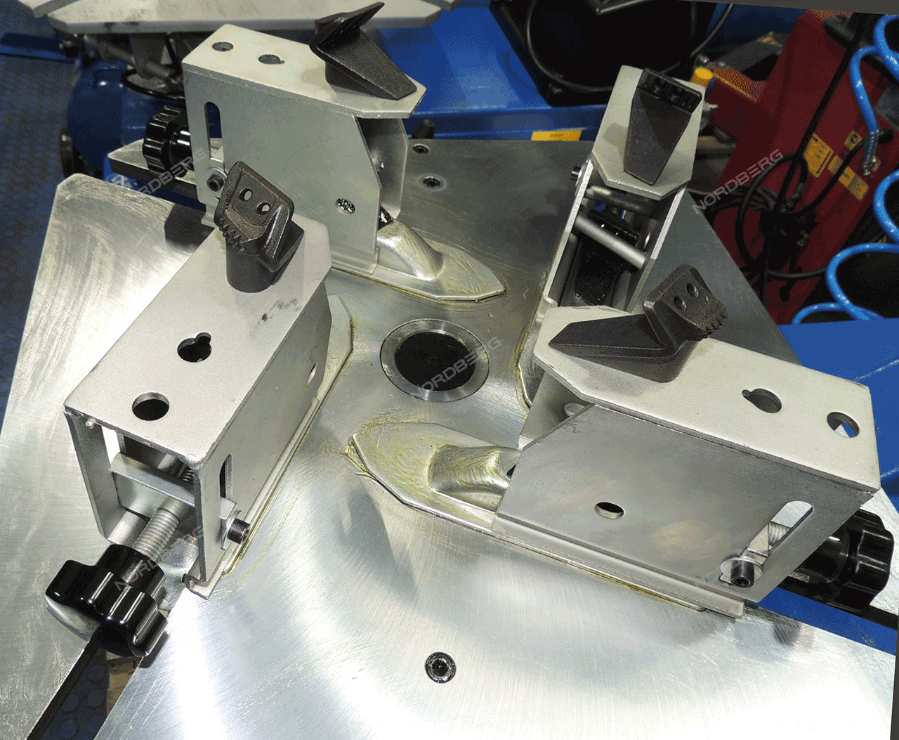 Каталог товаров Все Для Автомоек-Адаптер зажима мотоколес для NORDBERG 4638E (комплект 4 шт.) Адаптер зажима мотоколес для NORDBERG 4638E (комплект 4 шт.) фото